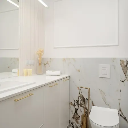 Elegant With Parking On Kepa Mieszczanska By Renters Prestige