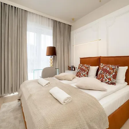 Elegant With Parking On Kepa Mieszczanska By Renters Prestige Apartmán *