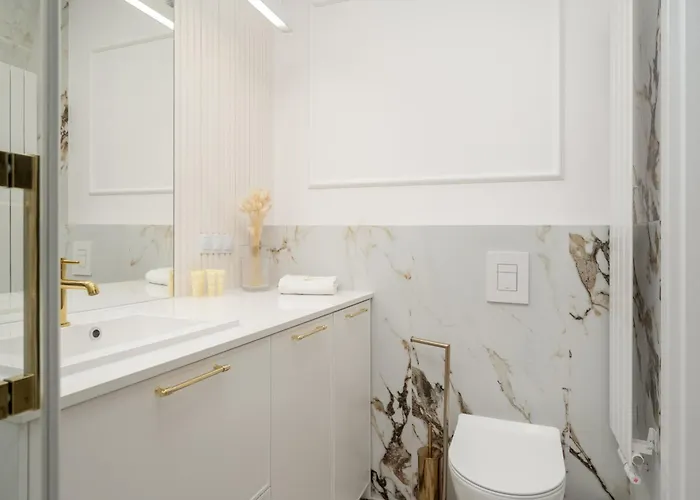 Elegant With Parking On Kępa Mieszczańska By Renters Prestige