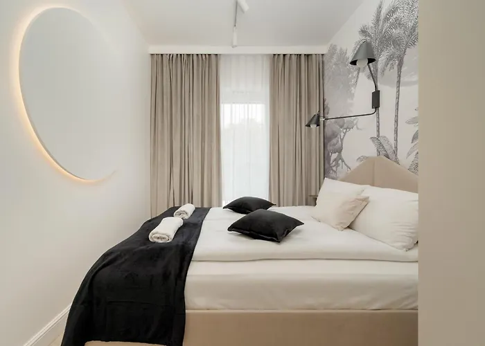 Elegant With Parking On Kępa Mieszczańska By Renters Prestige