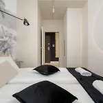 Elegant With Parking On Kępa Mieszczańska By Renters Prestige *